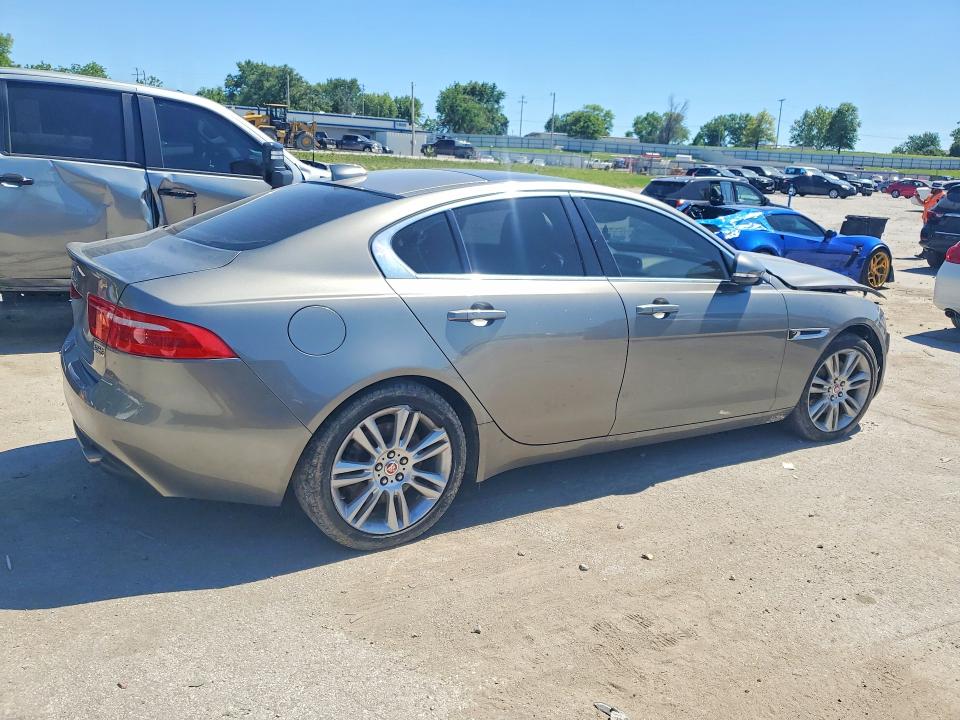 Продаж на аукціоні авто 2019 Jaguar Xe, vin: SAJAJ4FX2KCP54226, номер лоту: 53135346