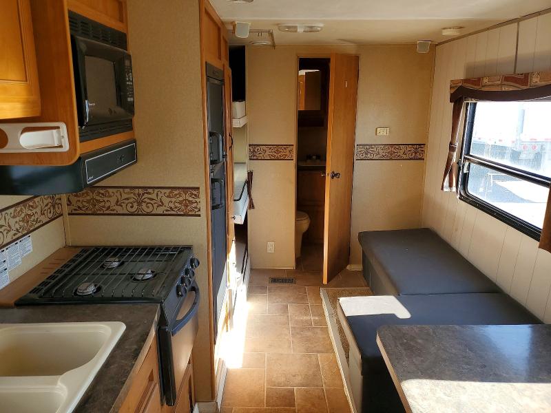 52735586 :رقم المزاد ، 4X4TSMB24AA300661 vin ، 2010 Salem 263bhxl مزاد بيع