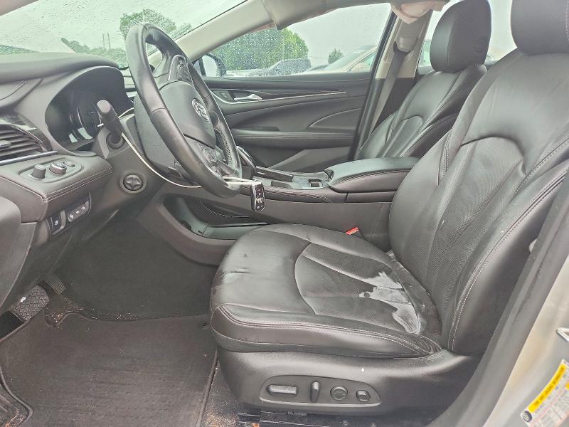55496726 :رقم المزاد ، 1G4ZR5SS8HU125417 vin ، 2017 Buick Lacrosse مزاد بيع