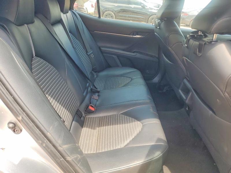 52434416 :رقم المزاد ، 4T1B11HK0KU183277 vin ، 2019 Toyota Camry مزاد بيع