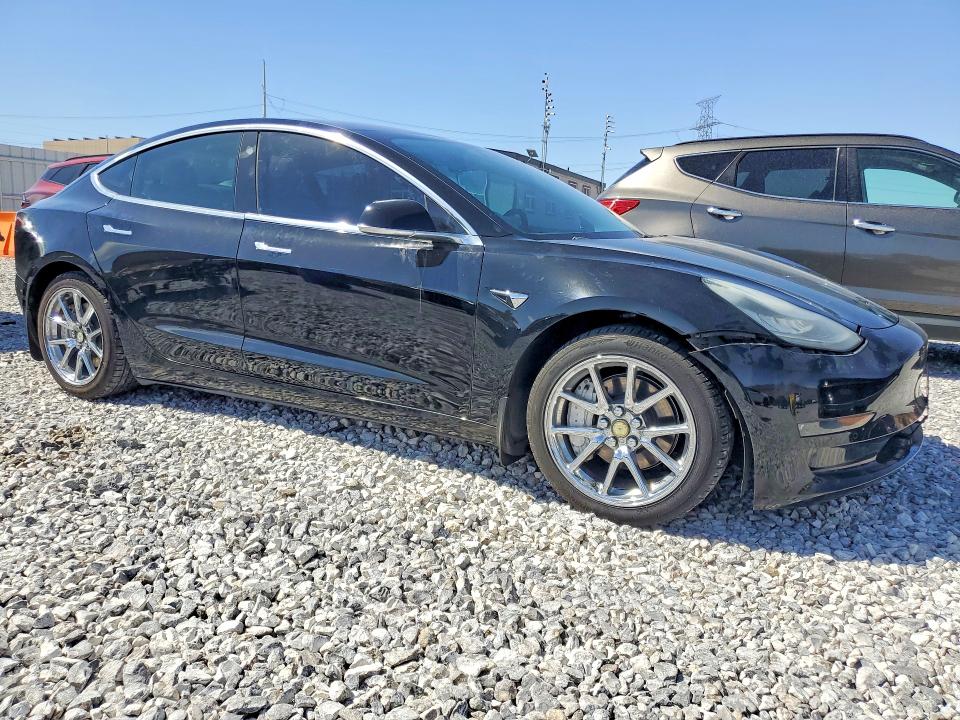 55021316 :رقم المزاد ، 5YJ3E1EA5KF323647 vin ، 2019 Tesla Model 3 مزاد بيع