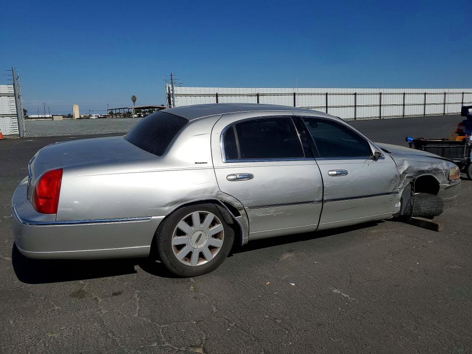 Продажа на аукционе авто 2003 Lincoln Town Car, vin: 1LNHM81W13Y655536, номер лота: 54695716