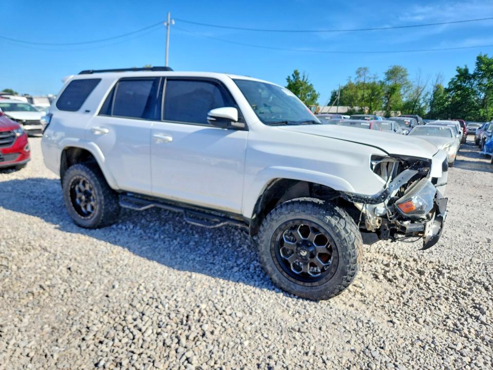 2017 Toyota 4runner მანქანა იყიდება აუქციონზე, vin: JTEBU5JR6H5420816, აუქციონის ნომერი: 78774375