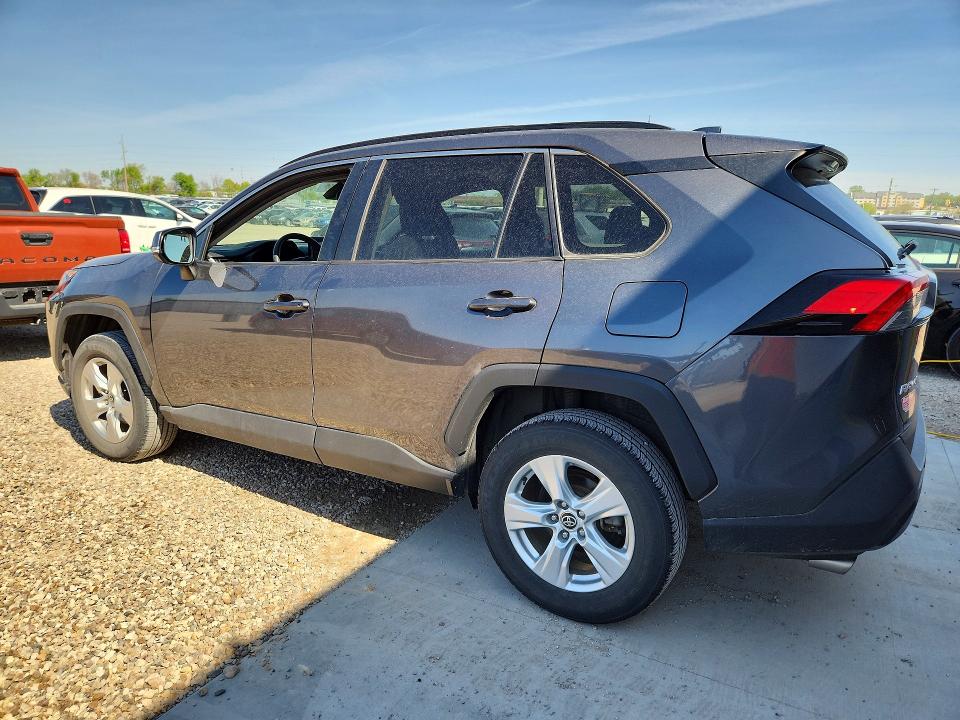 51609536 :رقم المزاد ، 2T3P1RFV4MW200951 vin ، 2021 Toyota Rav4 مزاد بيع