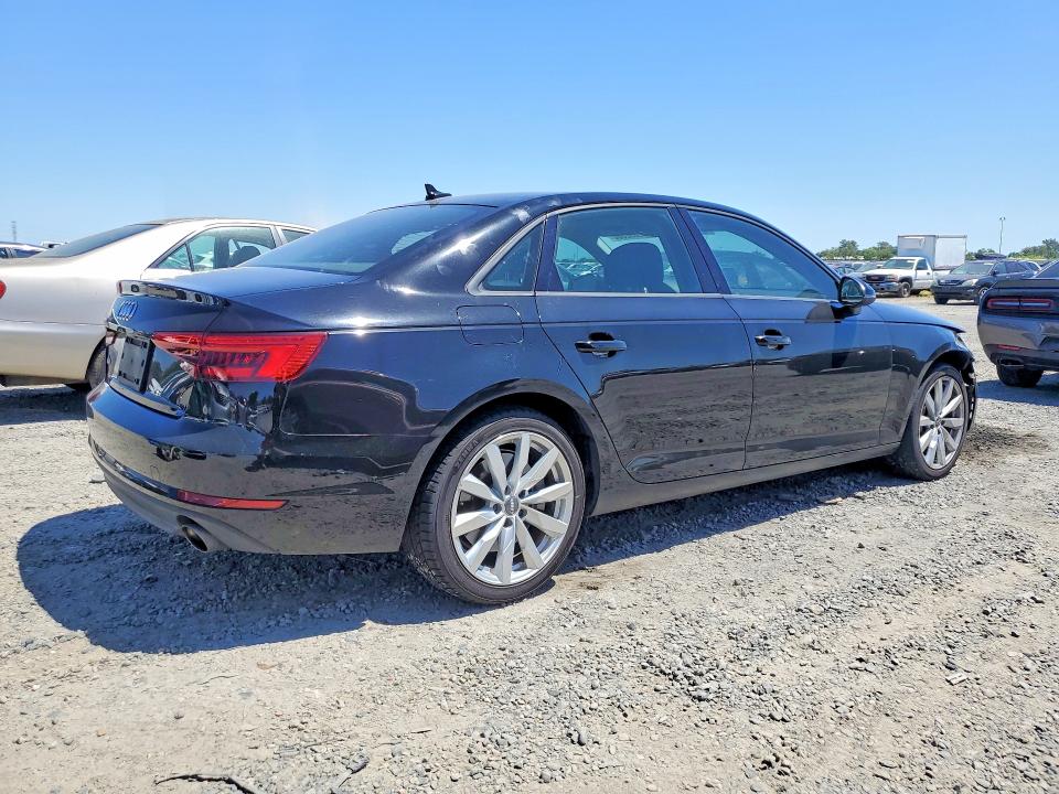 Продаж на аукціоні авто 2017 Audi A4, vin: WAUGNAF42HN024442, номер лоту: 52892586