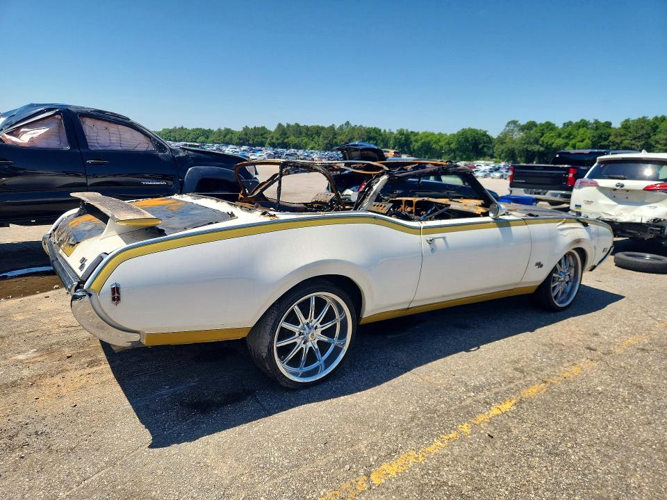 1969 Oldsmobile Cutlass მანქანა იყიდება აუქციონზე, vin: 336679M411851, აუქციონის ნომერი: 53386196