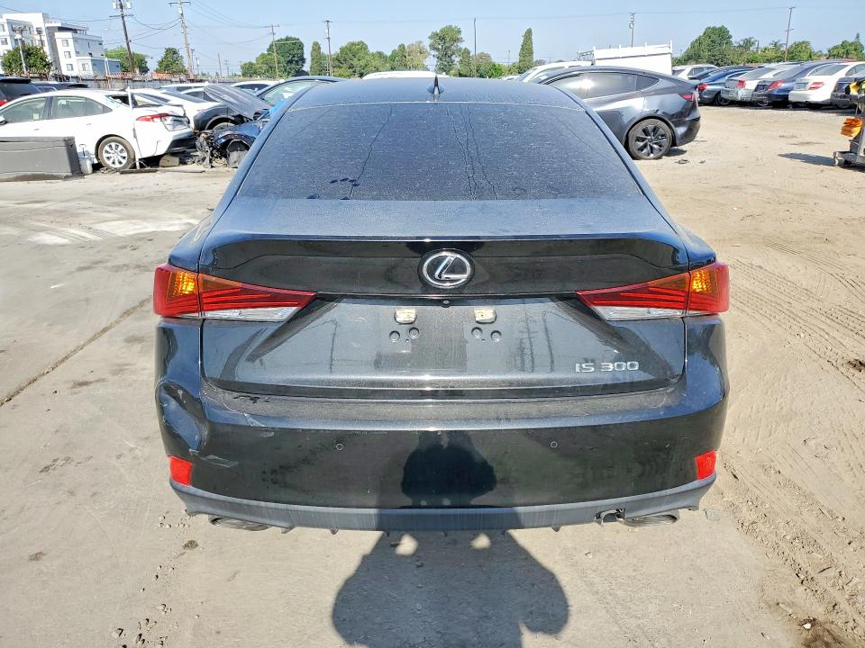 2020 Lexus Is მანქანა იყიდება აუქციონზე, vin: JTHDA1D20L5106454, აუქციონის ნომერი: 52925126