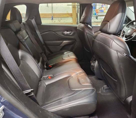 54492516 :رقم المزاد ، 1C4PJLLX1KD360444 vin ، 2019 Jeep Cherokee مزاد بيع