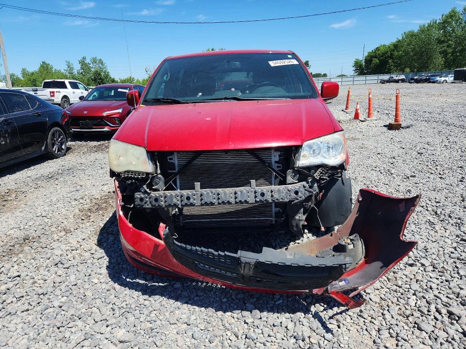 54592526 :رقم المزاد ، 2C4RDGCG6FR635851 vin ، 2015 Dodge Grand Caravan مزاد بيع