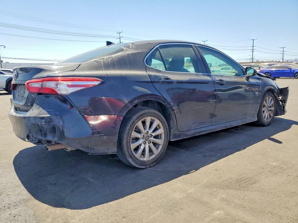 54326616 :رقم المزاد ، 4T1C11AK6LU342044 vin ، 2020 Toyota Camry مزاد بيع