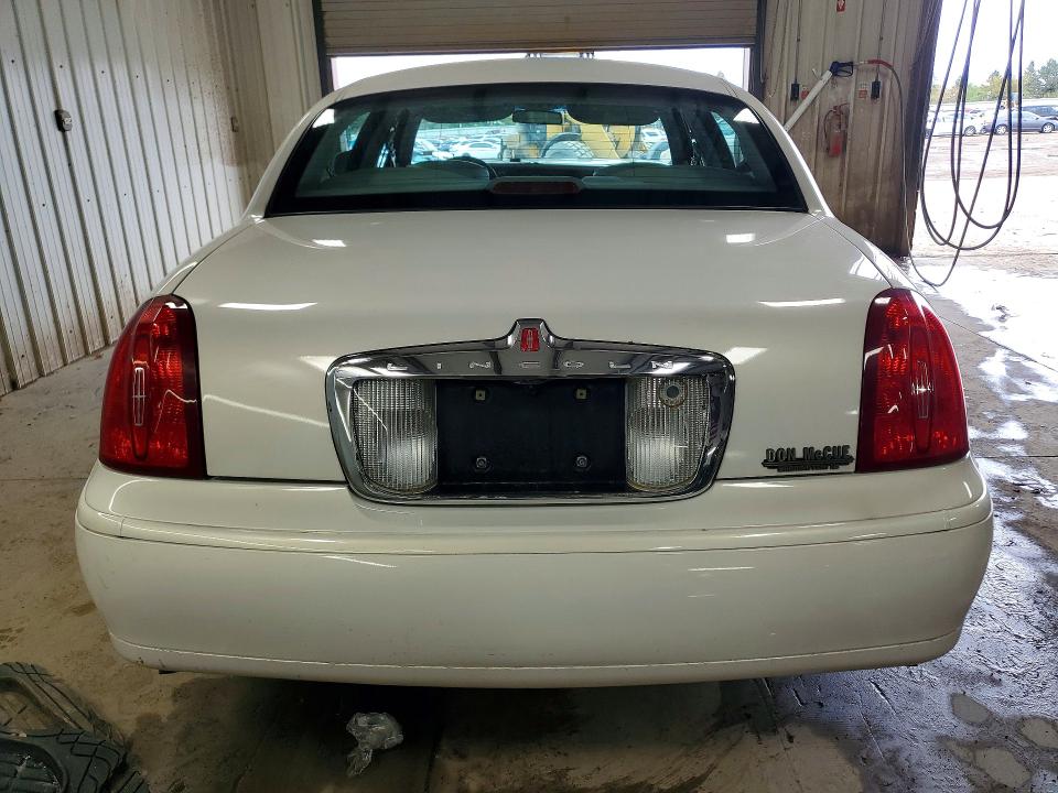 51487036 :رقم المزاد ، 1LNFM82W7WY646981 vin ، 1998 Lincoln Town Car مزاد بيع