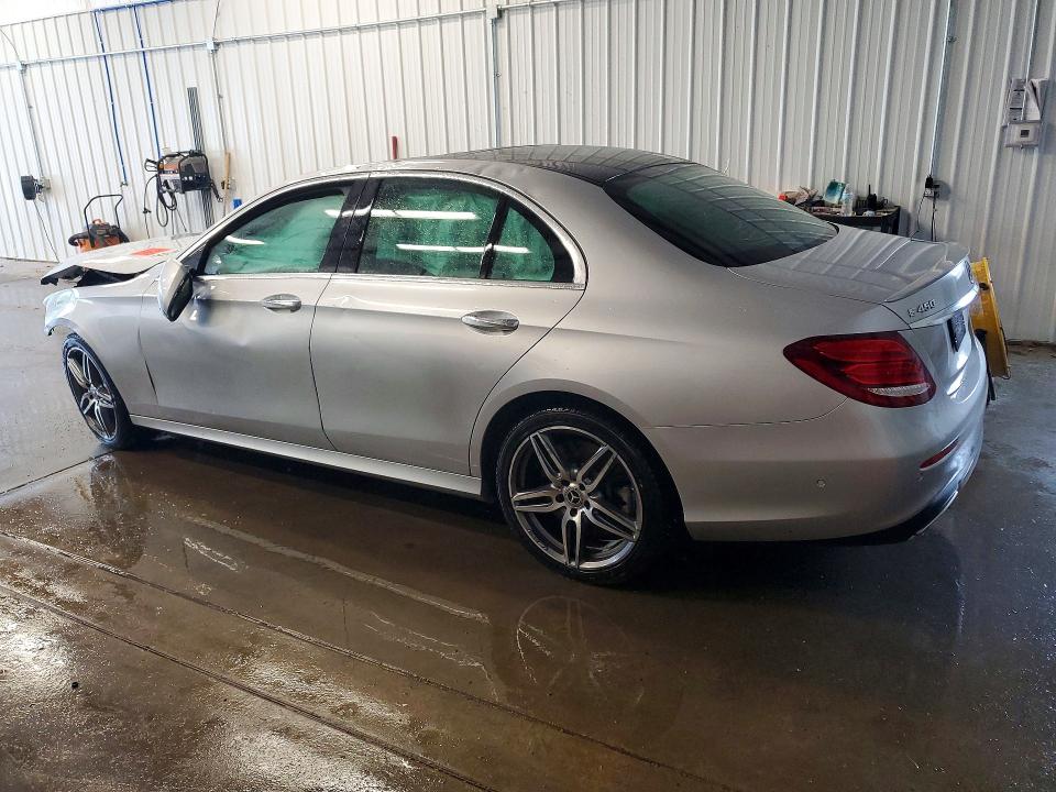54241356 :رقم المزاد ، W1KZF6JB2LA801767 vin ، 2020 Mercedes-benz E مزاد بيع