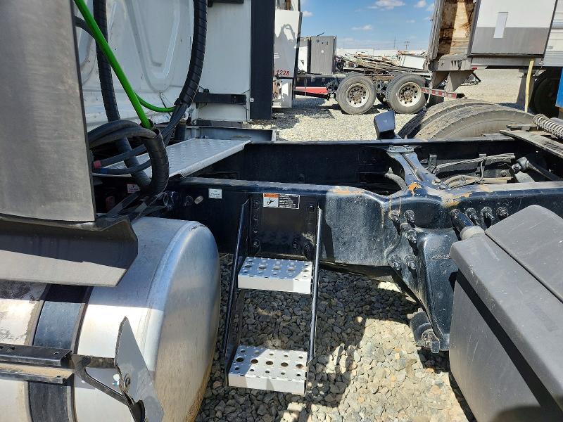 52525736 :رقم المزاد ، 3AKJHHDR1MSMA6399 vin ، 2021 Freightliner Cascadia 126 مزاد بيع
