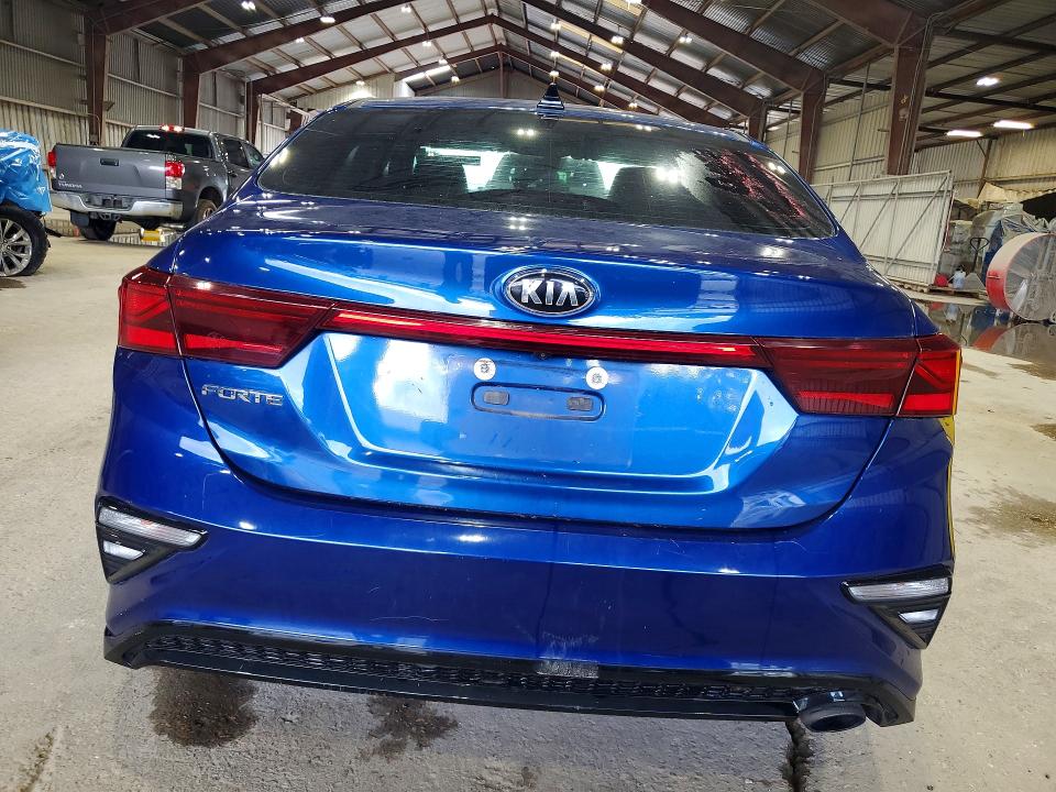 51923666 :رقم المزاد ، 3KPF24AD1ME275533 vin ، 2021 Kia Forte مزاد بيع