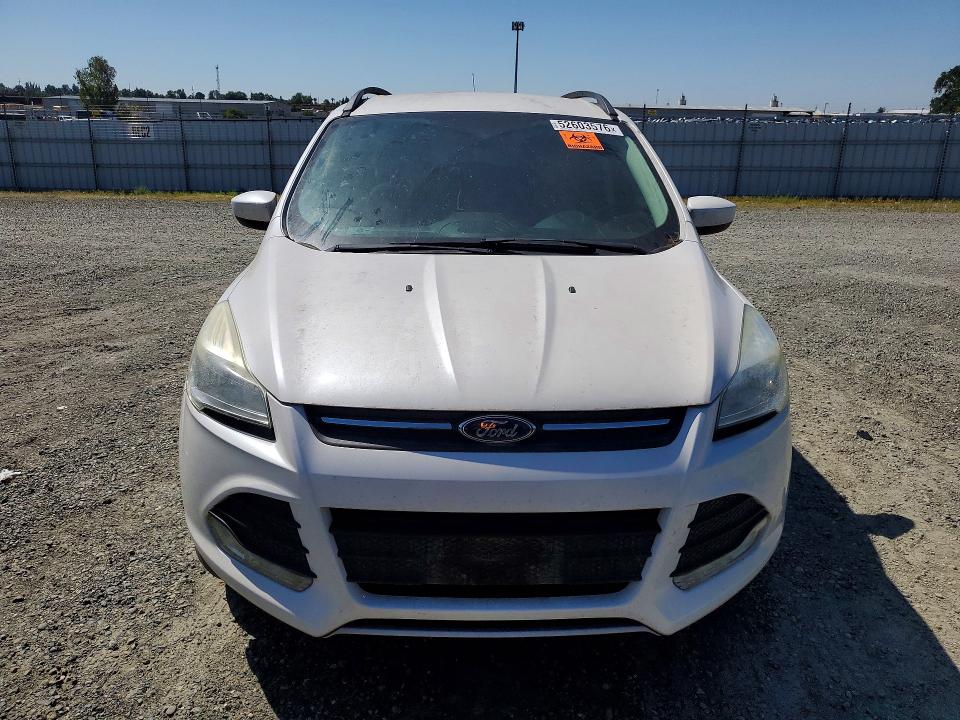 52603576 :رقم المزاد ، 1FMCU0GX0GUB15927 vin ، 2016 Ford Escape مزاد بيع