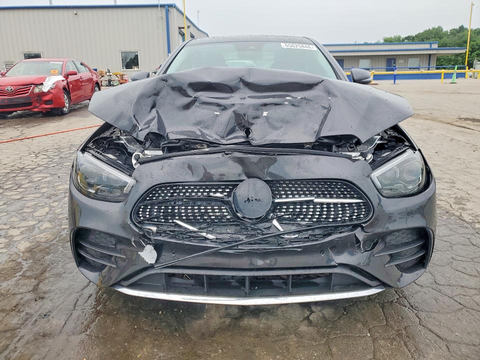 55625846 :رقم المزاد ، W1KZF5KB5PB185605 vin ، 2023 Mercedes-benz E مزاد بيع