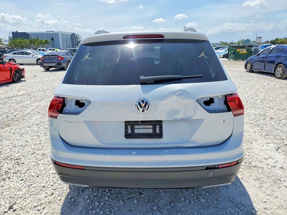 Продаж на аукціоні авто 2018 Volkswagen Tiguan, vin: 3VV1B7AX8JM078450, номер лоту: 52557896