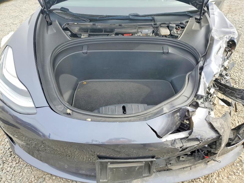 Продажа на аукционе авто 2018 Tesla Model 3, vin: 5YJ3E1EA1JF047692, номер лота: 52395106