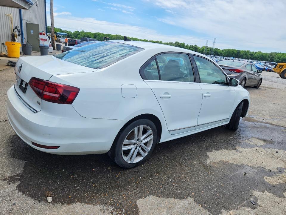 52765586 :رقم المزاد ، 3VWL17AJ3HM282182 vin ، 2017 Volkswagen Jetta مزاد بيع