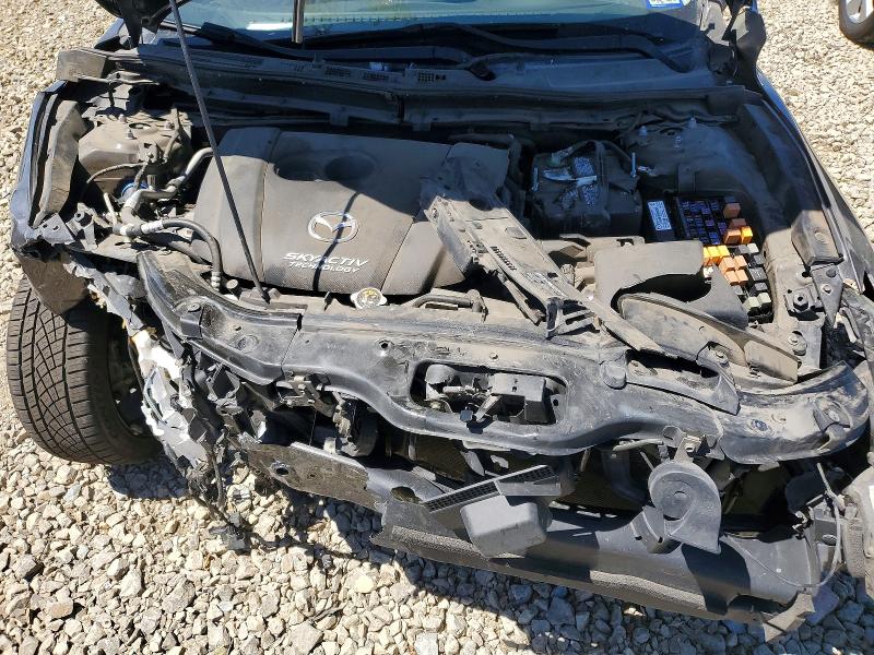 2018 Mazda 3 მანქანა იყიდება აუქციონზე, vin: 3MZBN1L39JM256381, აუქციონის ნომერი: 52601076