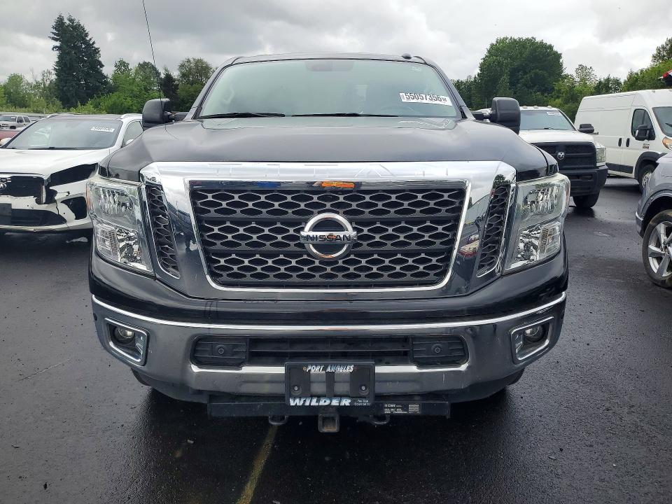 55057356 :رقم المزاد ، 1N6BA1C45HN549568 vin ، 2017 Nissan Titan Xd مزاد بيع