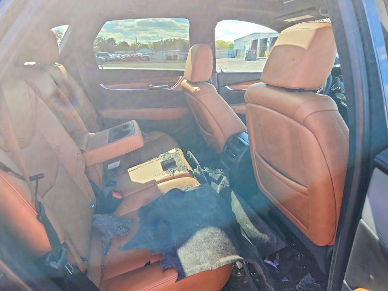 52239986 :رقم المزاد ، 1GYKNDRS9LZ206756 vin ، 2020 Cadillac Xt5 مزاد بيع