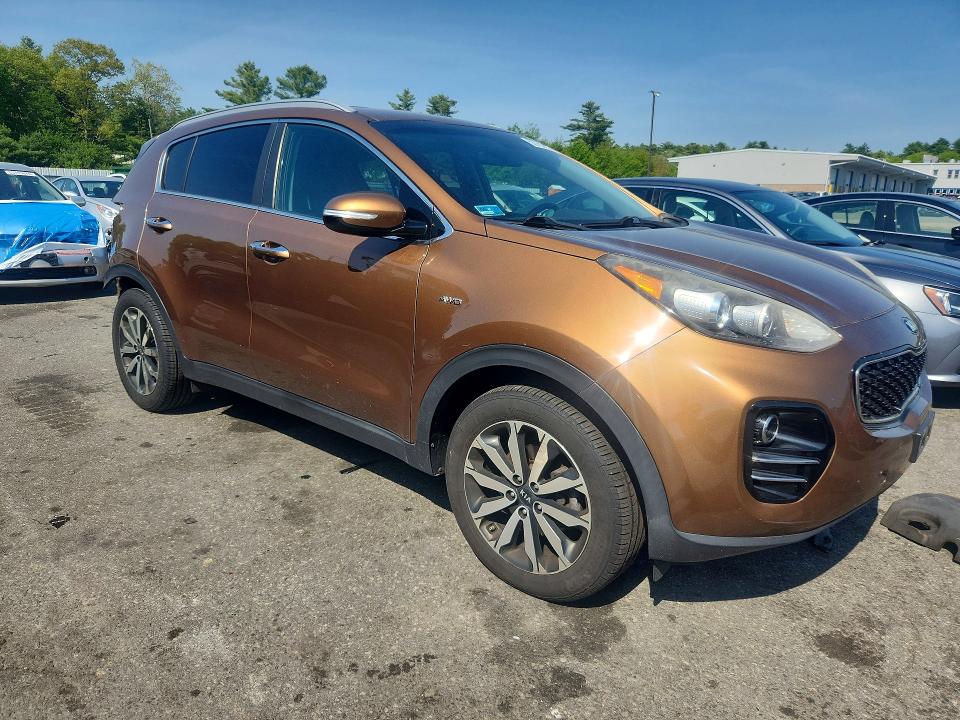 2018 Kia Sportage მანქანა იყიდება აუქციონზე, vin: KNDPNCACXJ7373663, აუქციონის ნომერი: 53750116