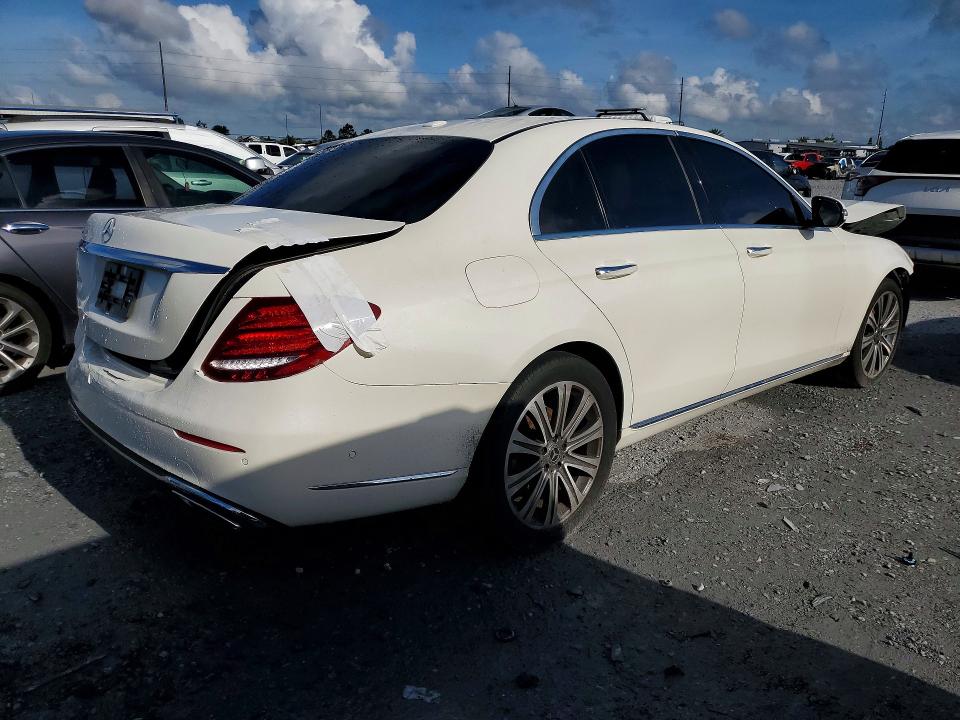 2018 Mercedes-benz E მანქანა იყიდება აუქციონზე, vin: WDDZF4JB0JA381377, აუქციონის ნომერი: 54790496