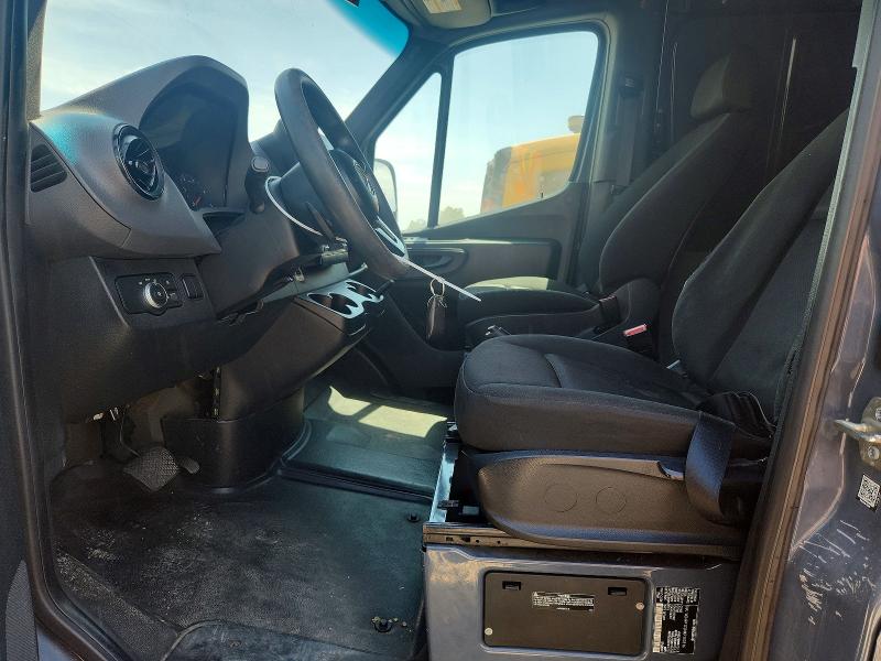 53744986 :رقم المزاد ، WD4PF1CD4KP152316 vin ، 2019 Mercedes-benz Sprinter مزاد بيع
