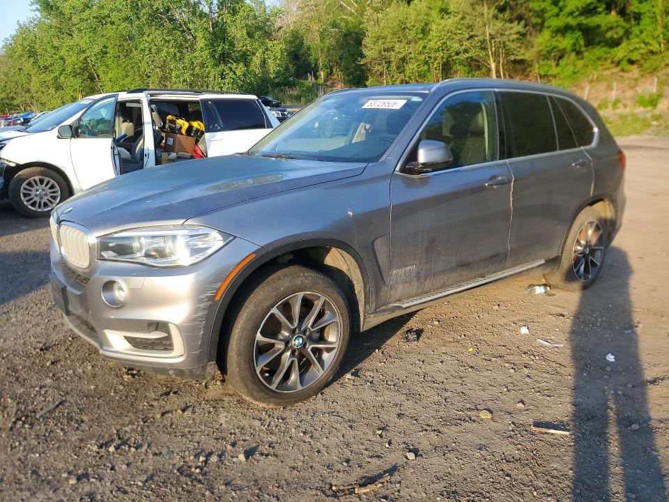 53728506 :رقم المزاد ، 5UXKR0C56F0P01882 vin ، 2015 Bmw X5 مزاد بيع