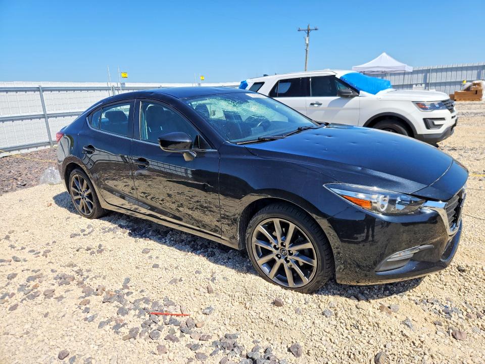 Продажа на аукционе авто 2018 Mazda 3, vin: 3MZBN1V33JM215399, номер лота: 53322406