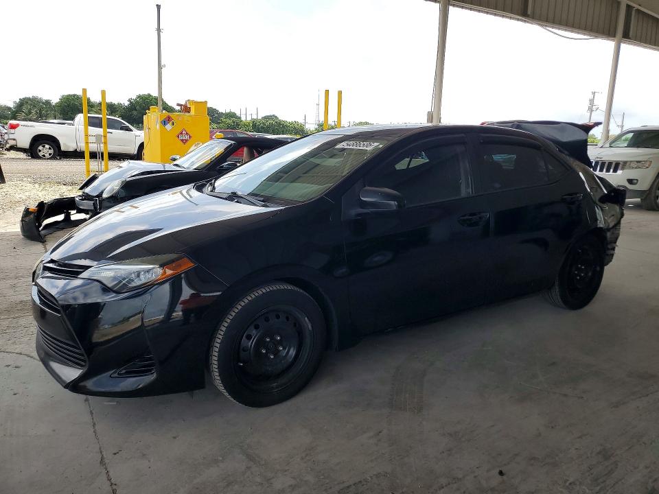 54886586 :رقم المزاد ، 5YFBURHE3HP628038 vin ، 2017 Toyota Corolla مزاد بيع