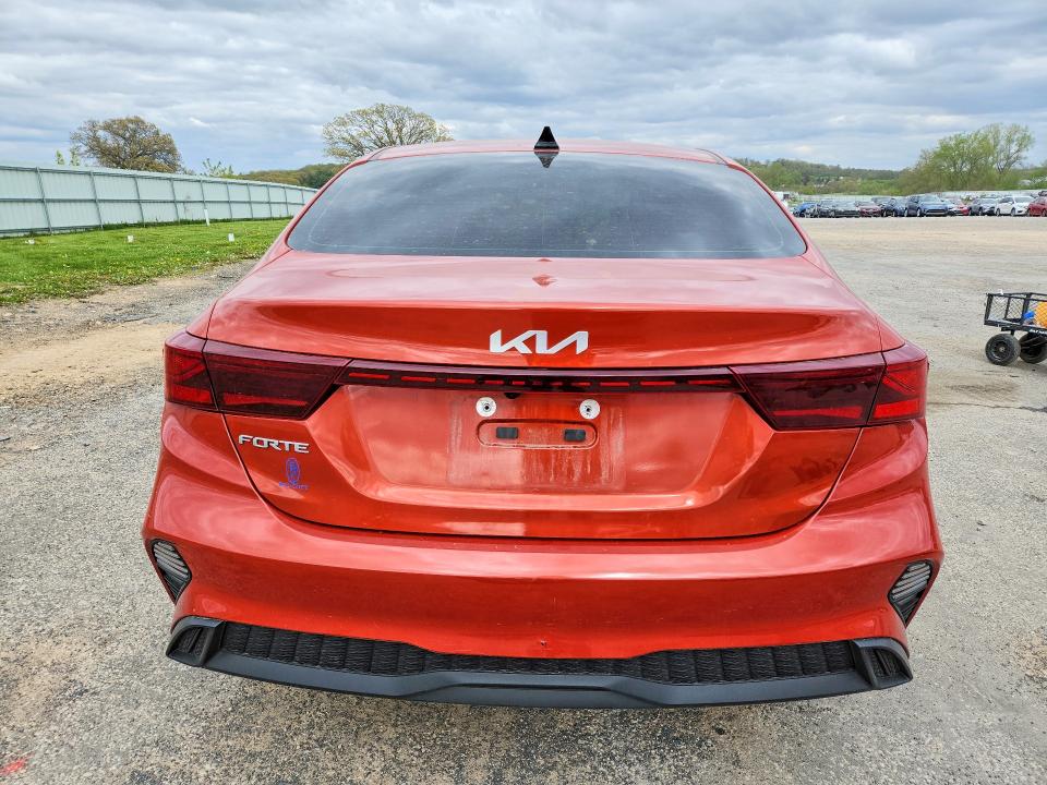 52435196 :رقم المزاد ، 3KPF24AD8NE490375 vin ، 2022 Kia Forte مزاد بيع