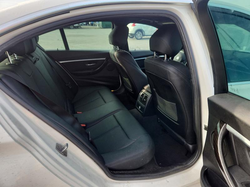 55379436 :رقم المزاد ، WBA8B9G31HNU51936 vin ، 2017 Bmw 330 مزاد بيع
