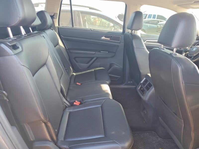 53063706 :رقم المزاد ، 1V2RR2CA4JC580378 vin ، 2018 Volkswagen Atlas مزاد بيع
