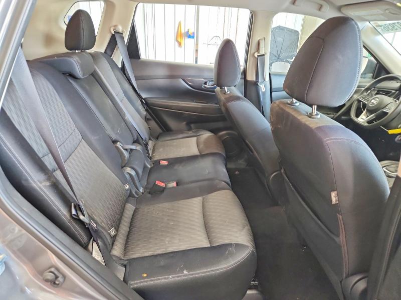 2017 Nissan Rogue მანქანა იყიდება აუქციონზე, vin: JN8AT2MT9HW130142, აუქციონის ნომერი: 51787936