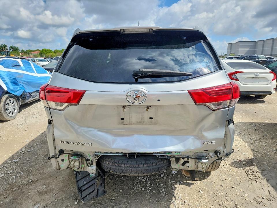 Aukcja sprzedaży 2019 Toyota Highlander, vin: 5TDKZRFH3KS334149, numer aukcji: 52609156