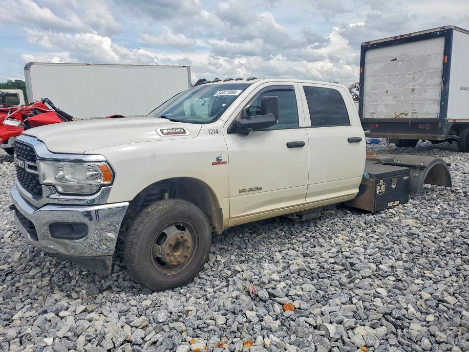 54471996 :رقم المزاد ، 3C7WRTCL4NG103046 vin ، 2022 Ram 3500 مزاد بيع