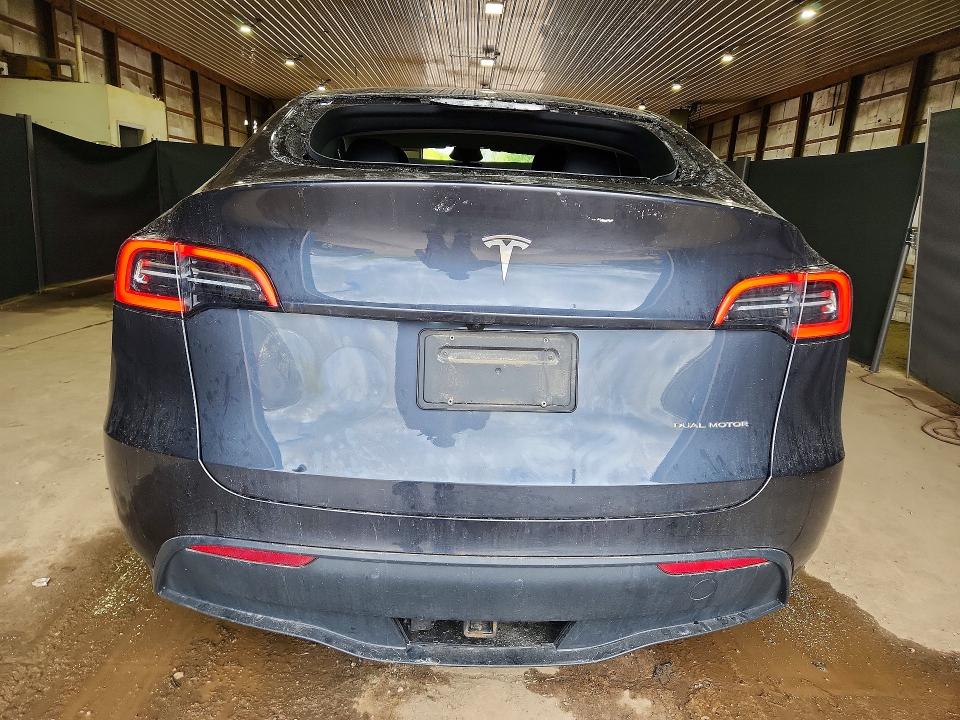 Продажа на аукционе авто 2024 Tesla Model Y, vin: 7SAYGAEE0RF991579, номер лота: 51813156