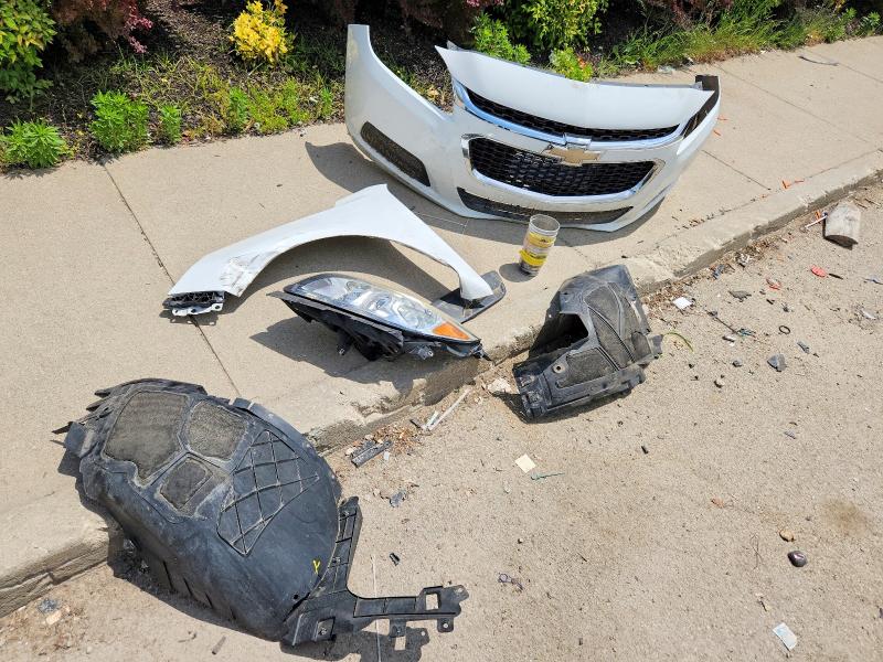 2015 Chevrolet Malibu მანქანა იყიდება აუქციონზე, vin: 1G11C5SL7FF354726, აუქციონის ნომერი: 54003396