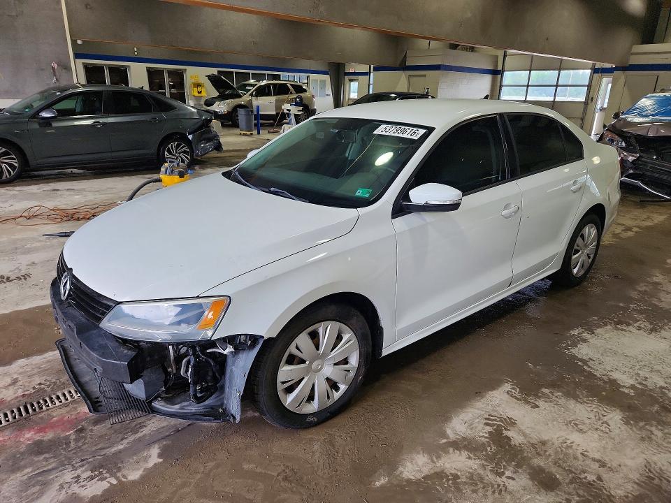 53799616 :رقم المزاد ، 3VWD17AJ7EM301638 vin ، 2014 Volkswagon Jetta مزاد بيع