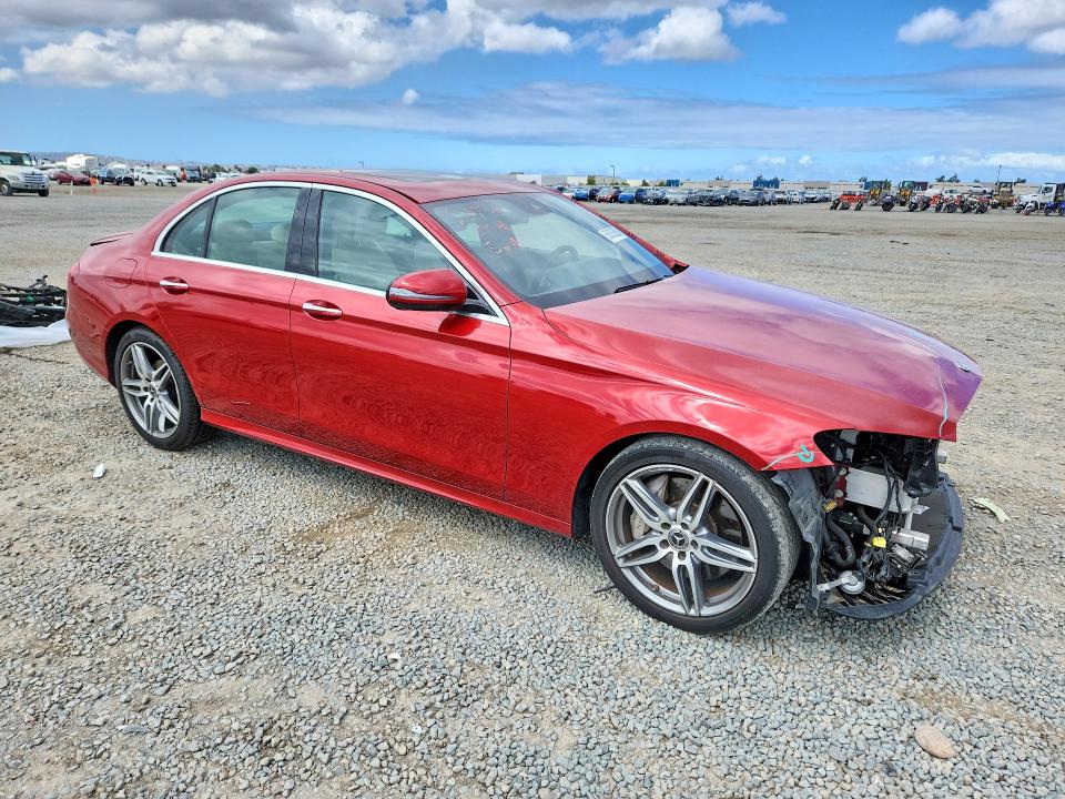 55052626 :رقم المزاد ، WDDZF4JB0HA284559 vin ، 2017 Mercedes-benz E مزاد بيع