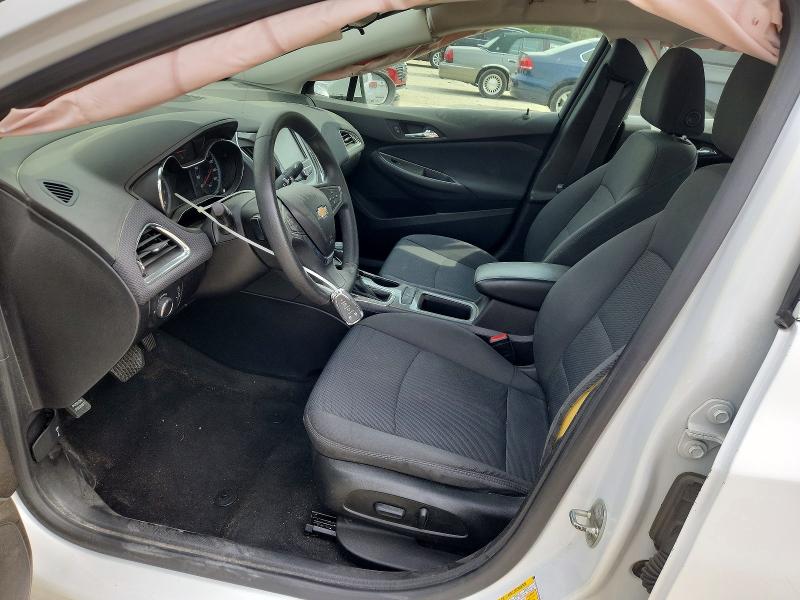52406406 :رقم المزاد ، 1G1BE5SM2J7220989 vin ، 2018 Chevrolet Cruz مزاد بيع