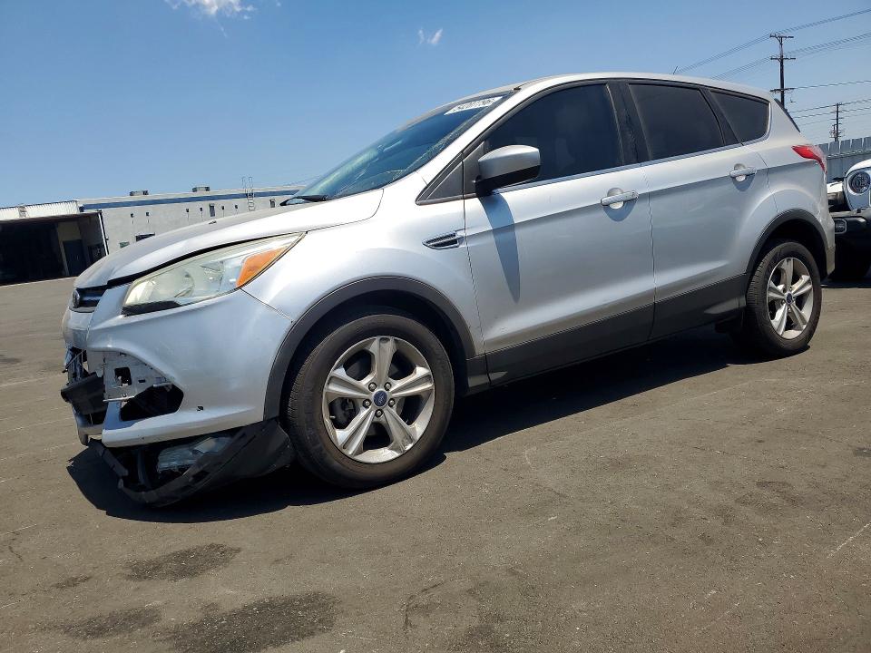 2015 Ford Escape მანქანა იყიდება აუქციონზე, vin: 1FMCU0GX5FUB31135, აუქციონის ნომერი: 54207796