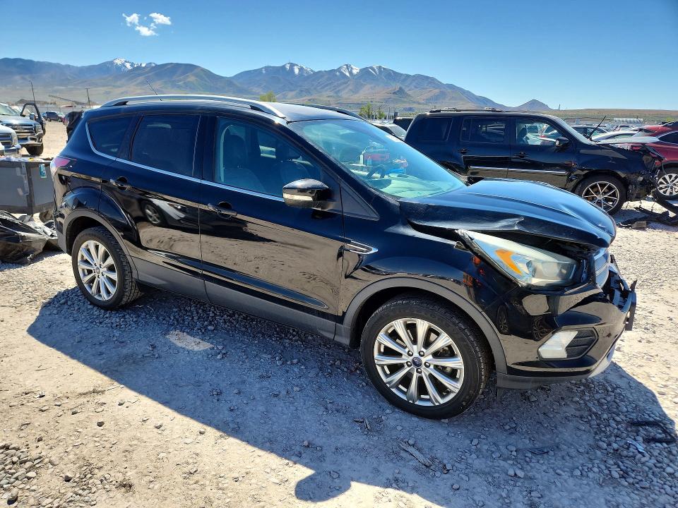 Продажа на аукционе авто 2017 Ford Escape, vin: 1FMCU9JD9HUA26362, номер лота: 52144526