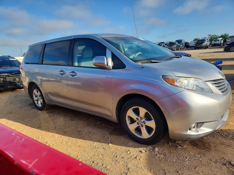 Продажа на аукционе авто 2012 Toyota Sienna, vin: 5TDKA3DC7CS015690, номер лота: 48316296