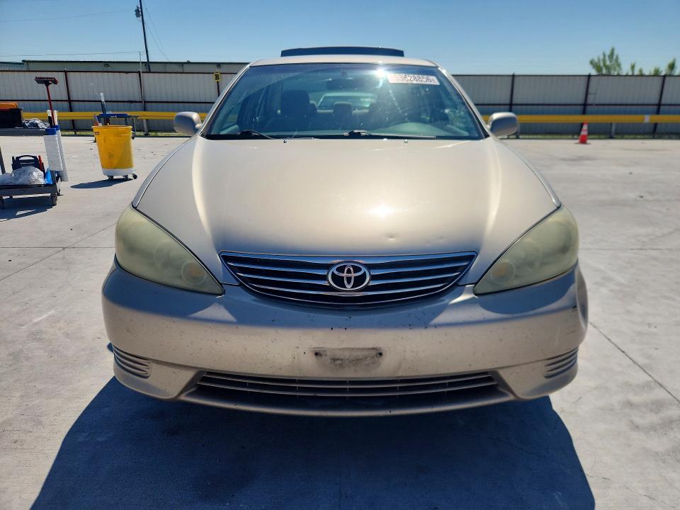 53628856 :رقم المزاد ، 4T1BE30K45U053308 vin ، 2005 Toyota Camry مزاد بيع