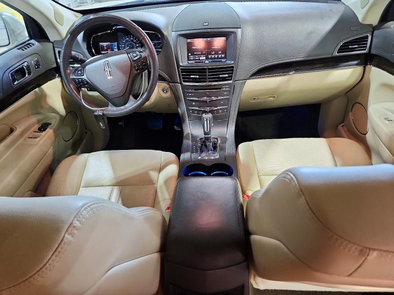 52457856 :رقم المزاد ، 2LMHJ5AT8FBL00852 vin ، 2015 Lincoln Mkt مزاد بيع