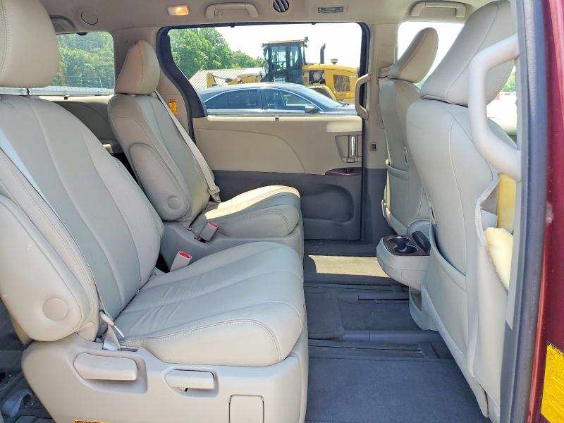 53931086 :رقم المزاد ، 5TDDK3DC0ES074010 vin ، 2014 Toyota Sienna مزاد بيع