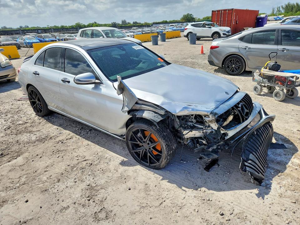 2018 Mercedes-benz C მანქანა იყიდება აუქციონზე, vin: 55SWF4KB3JU247982, აუქციონის ნომერი: 54843966
